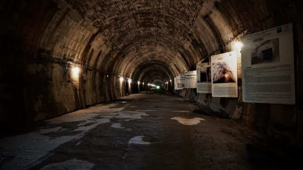 W tym tunelu w 1941 roku postój miał pociąg Adolfa Hitlera, "Amerika"