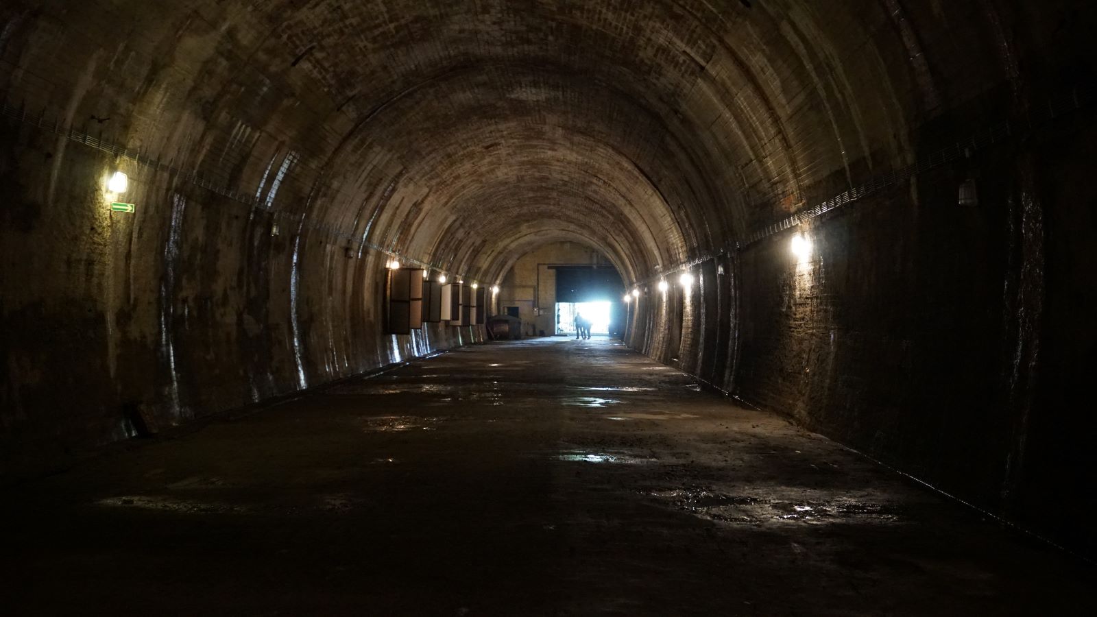 tunel schronowy w Strzyżowie